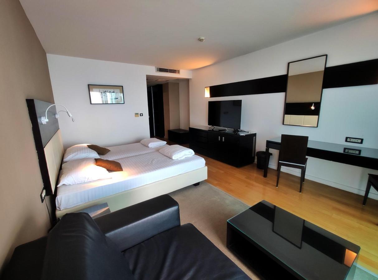 Hotel San Antonio Podstrana Luaran gambar