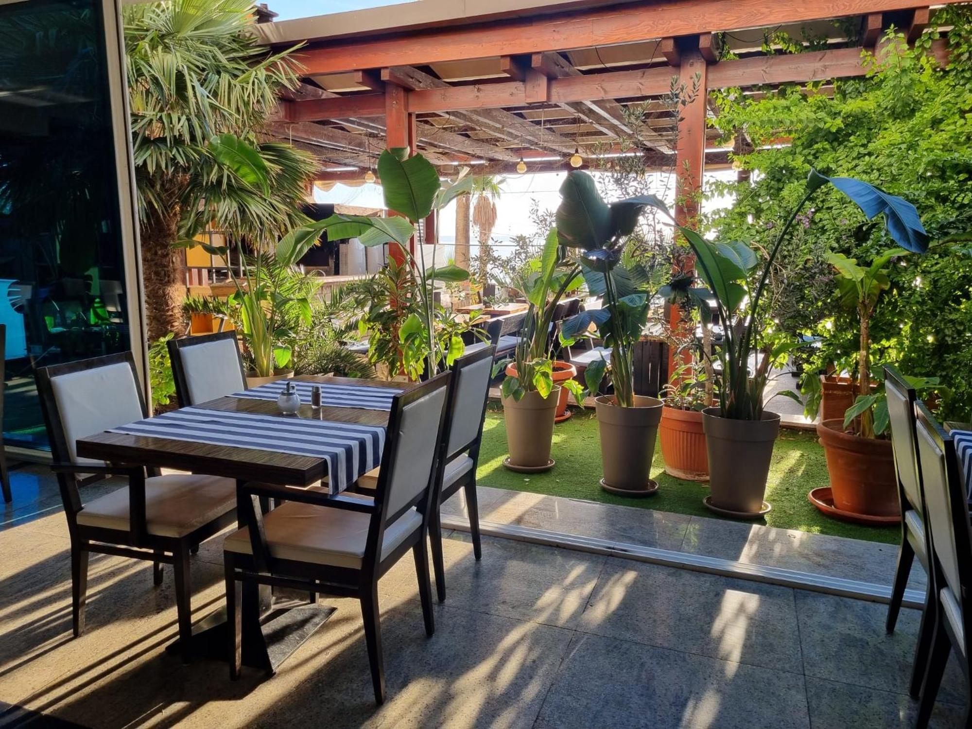 Hotel San Antonio Podstrana Luaran gambar