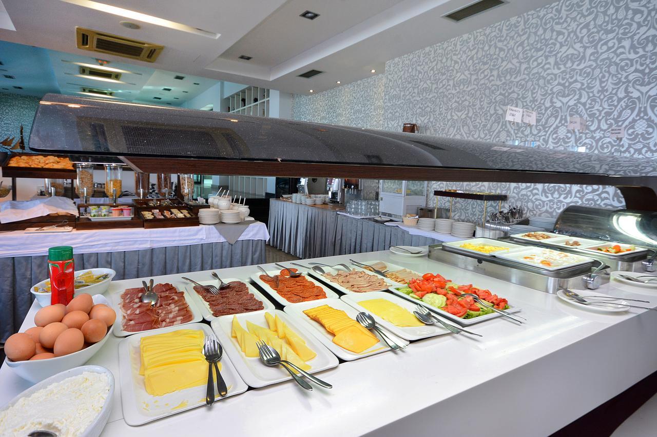 Hotel San Antonio Podstrana Luaran gambar
