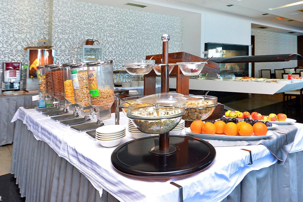 Hotel San Antonio Podstrana Luaran gambar